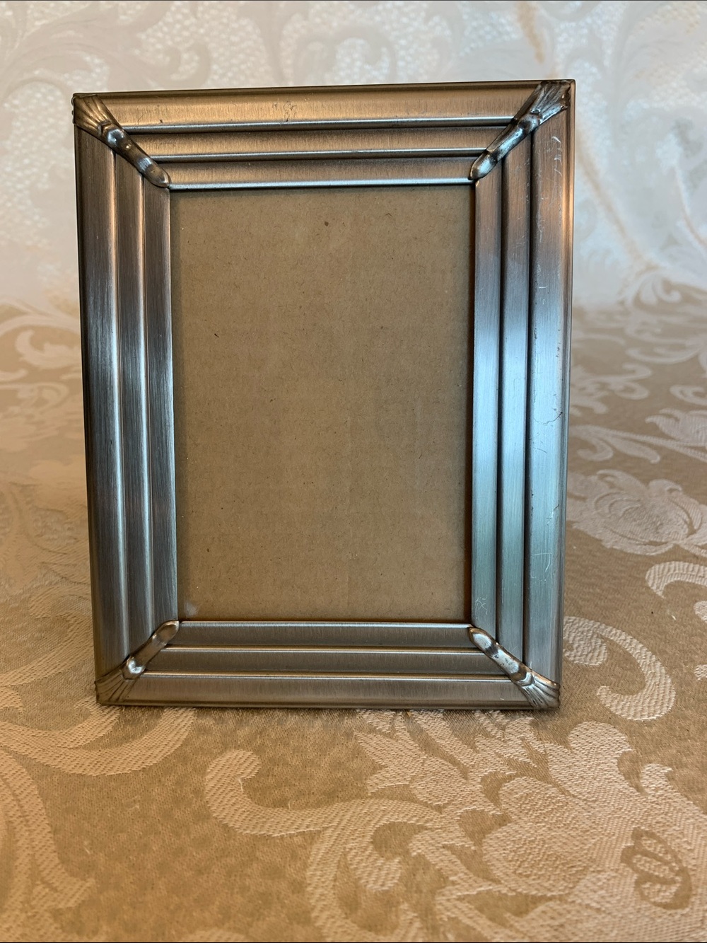 Contemporary Silver Metal Picture Frame - Sleek Accent